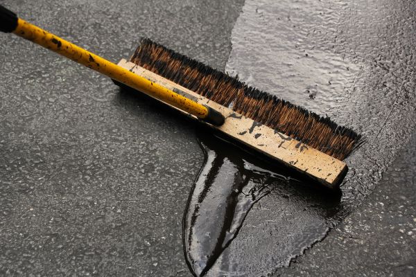 Asphalt Driveway Sealing in Merced